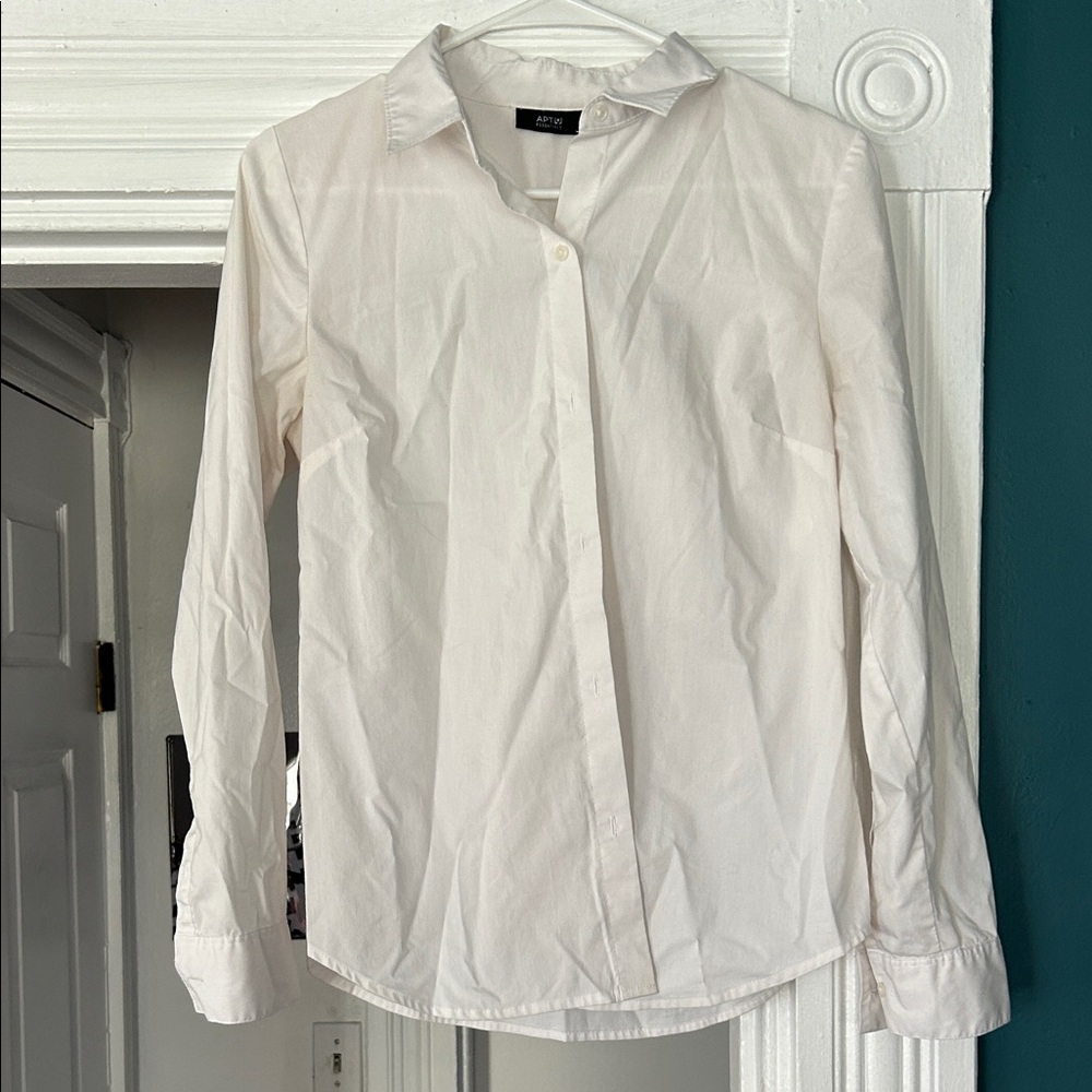 Apt. 9 Crisp White Button Down Shirt